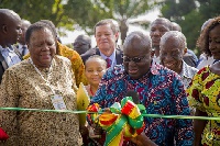 President Akufo-Addo cutting the tape for the launch of the Ghana Radio Astronomy Observatory