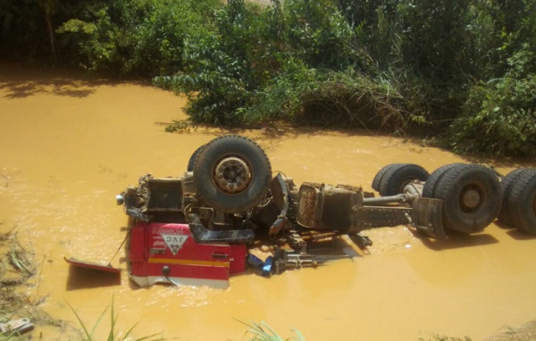 The tipper truck in the galamsey pit at Nsuapemso in Fanteakwa South