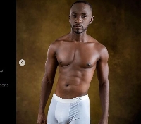 Okyeame Kwame in an underwear that has caused a stir online