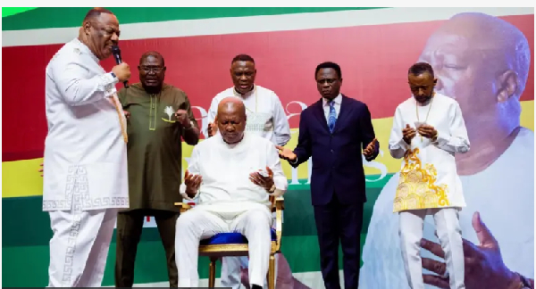 President Mahama bin fellowship wit di clergy on 28 February 2025 afta im win di 2024 elections