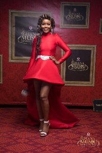 Baby Blanche on 2018 VGMAs red carpet