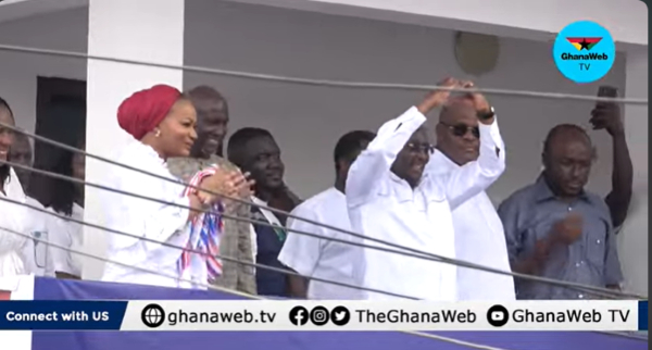 Dr Mahamudu Bawumia (R) at a rally