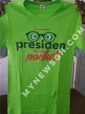 A sample of the T-Shirt with the inscription 'I have the president in my pocket'