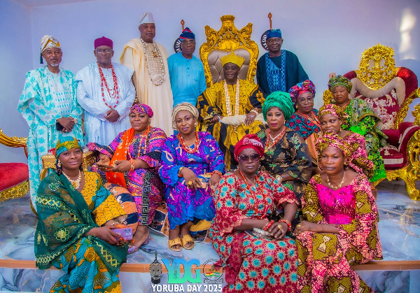 His Royal Majesty Oba Abdulsalami Amao Saka with guests at the palace on June 8