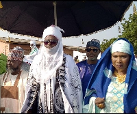 Sarki Musah Yahaya Yendu (middle)