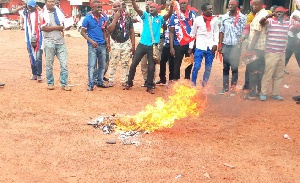 The angry NPP serial callers burned their mobile phones in protest of their neglect by government