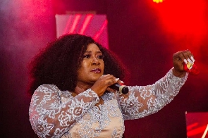 Ewuraba Eesi performing at her concert