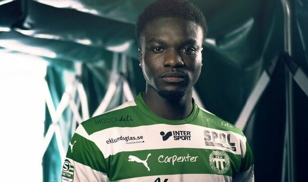 Ghanaian midfielder Samuel Asoma