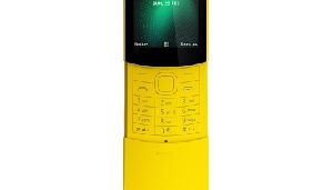 The Nokia 8110 reloaded comes complete with an elegantly curved slider design