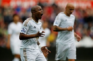 Swansea City's Ghanaian winger Andre Ayew