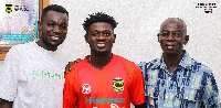 Patrick Asiedu (middle) has joined Asante Kotoko