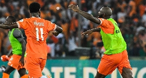 Seko Fofana and Krasso celebrating after the final whistle