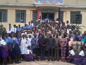 HeFRA boss supports youth with career guidance and scholarship opportunities