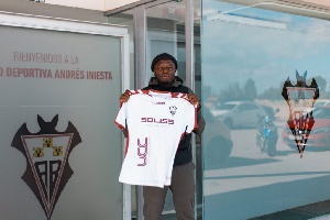 Sulley Muntari has signed a one-year deal with Albacete