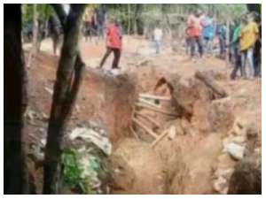 Miners had earlier been warned to leave the mining site