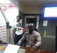 Otwinoko in the studio of Agyenkwa FM