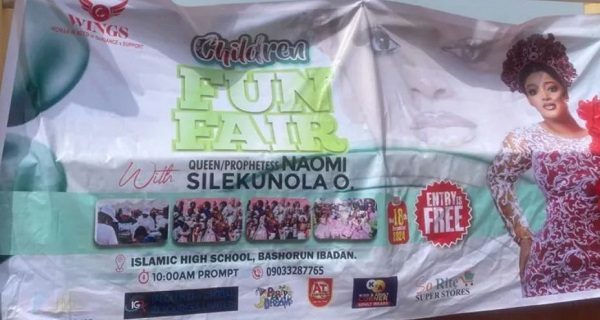 The event was advertised as free, drawing large numbers