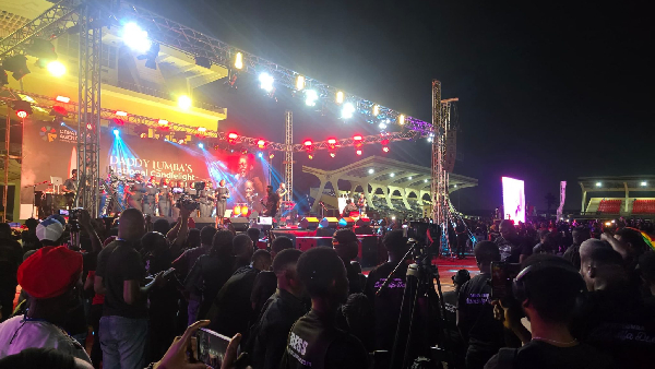 Ghanaians hold candlelight vigil for Daddy Lumba at Independence Square