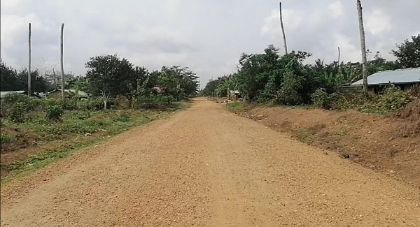 MP for Jomoro constituency fixes the Twiakor-Navrongo road