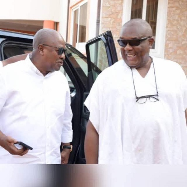 President Mahama (L) with the newly-appointed Ghana's Ambassador to USA, Victor Emmanuel Smith (R)