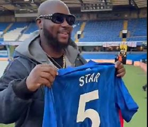 King Promise toured the Stamford Bridge
