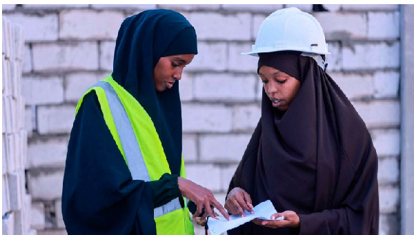 Civil engineers Faduma Mohamed Ali (L) and Fathi Mohamed Abdi