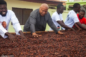 Prof. Alabi visited some cocoa farmers as part of his tour of the Western Region.