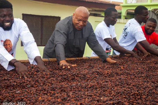 Prof. Alabi visited some cocoa farmers as part of his tour of the Western Region.