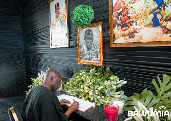 Dr Mahamudu Bawumia signing book of condolences in honour of late Mamponghene