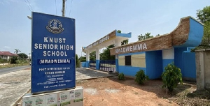 Some social media users have slammed the KNUST SHS headteacher for the act