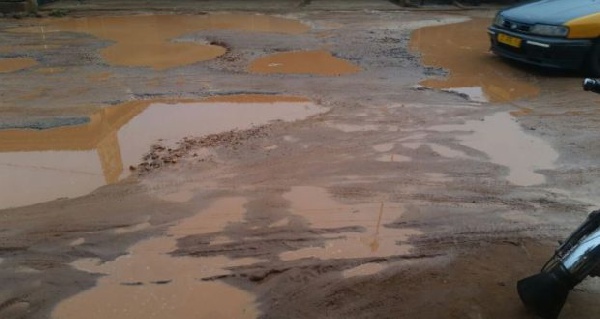 The town roads become muddy in the rainy season and dusty in dry seasons