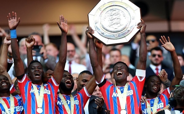 Crystal Palace players celebrating their victory in Community Shield