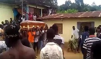 Corpse leads pallbearers to the house of its killer