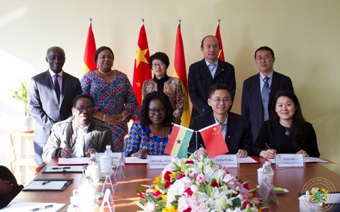 First Lady Mrs. Rebecca Akufo-Addo (back row second from left) with some Chinese