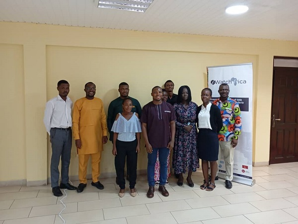 A group photograph involving participants and experts after the training