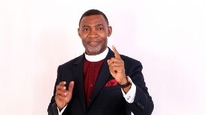 Dr Lawrence Tetteh T