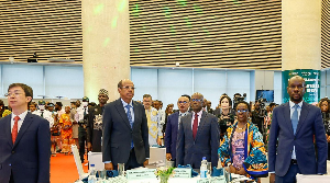 African leaders and young representatives gathered at AU HQ to commemorate the 26th AU day