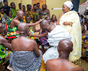 Bekwai MP Ralph Poku-Adusei receiving the blessings of Otumfuo Osei Tutu II