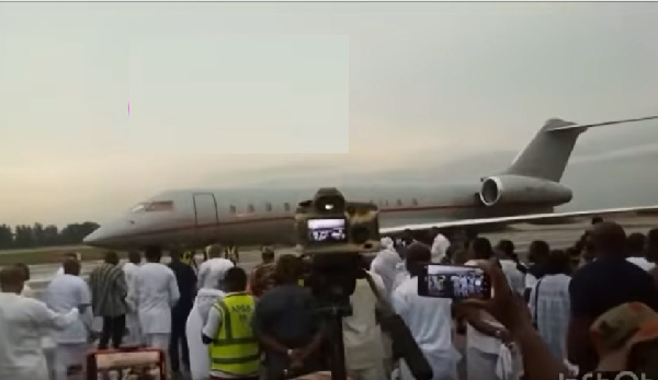 Otumfuo's private jet arrives at the Kumasi International Airport