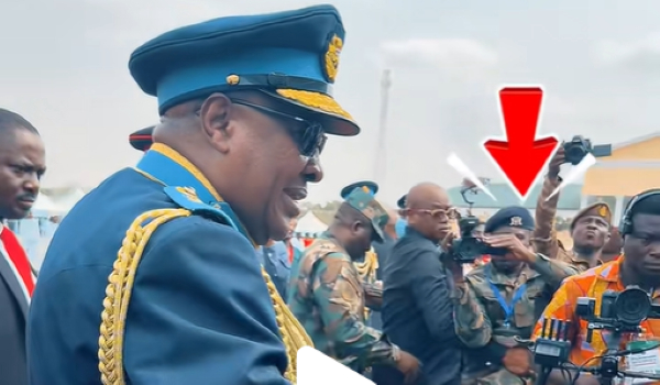 The moment was captured on video occurred shortly after President Mahama arrived