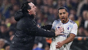 Unai Emery shoved Youri Tielemans after he was subbed off