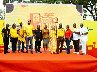 Maggi Dɛdɛɛdɛ celebrates how food brings families and friends together