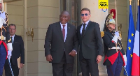 French President Emmanuel Macron meets his South African counterpart Cyril Ramaphosa at COP27