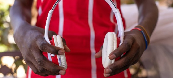 An app has been designed to aid people check their hearing levels by the UN