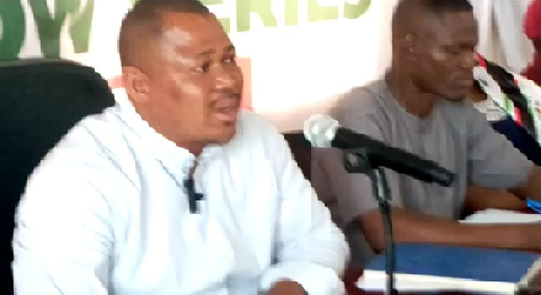 The leadership of the party held a press conference