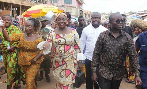 Lady Julia and Osei Assibey being welcomed to the Bantama market in Kumasi