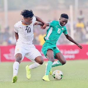 Kudus Mohammed (in white jersey) in a challenge for the ball during the match