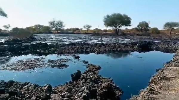 David Bojo Leju filmed several sites after oil spills and other contamination in the Roriak area