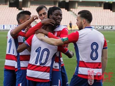 Clifford Aboagye celebrate with team mates