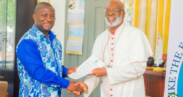 Accra Mayor, Mohammed Adjei Sowah (L) paid a courtesy call on Archbishop Charles Palmer-Buckle